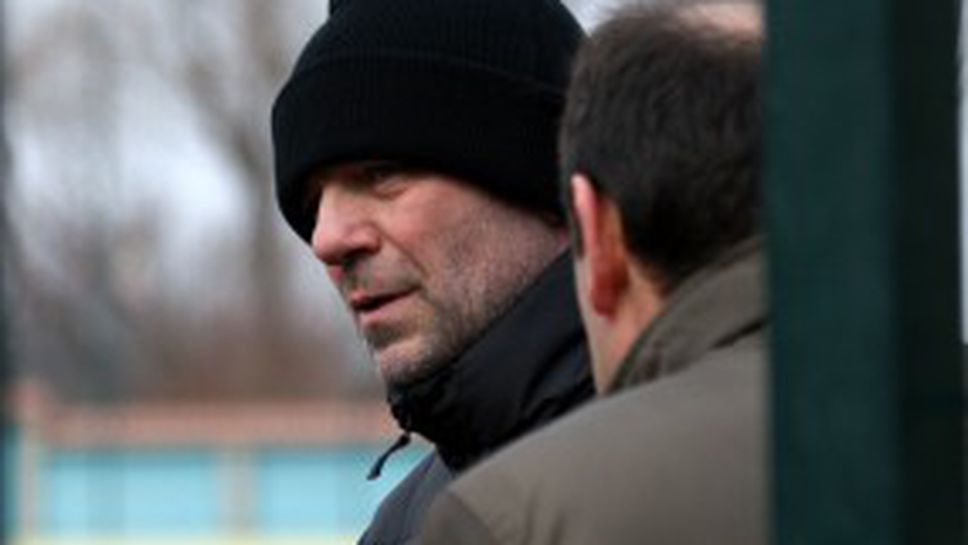 Стойчо след резила: Футболистите имат най-малка вина