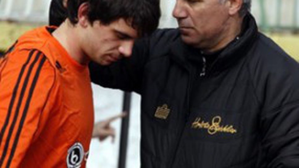 Докато ЦСКА и Левски падаха, в Литекс се черпиха