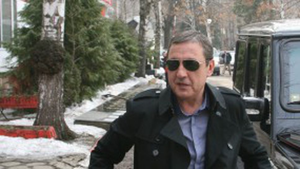 ЦСКА с нов шеф от неделя - босовете на "червените" с изненадваща пресконференция