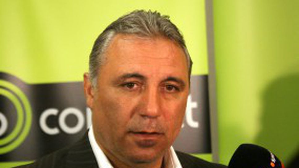 Стоичков: Моят отбор бе малко нервен
