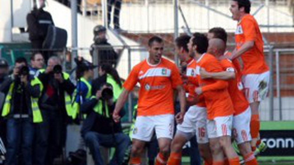 Стоичков няма да пипа състава за гостуването във Враца