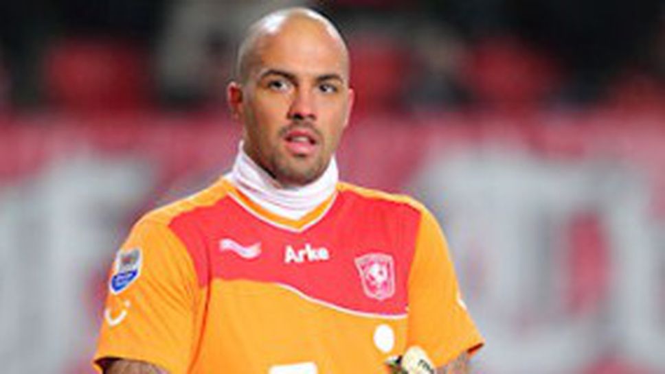 Ники Михайлов се завръща