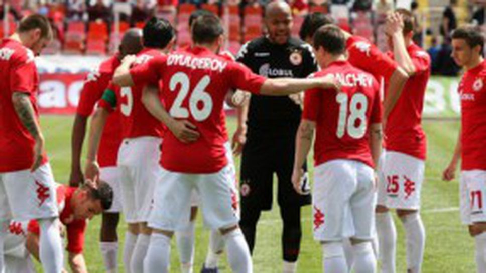 ЦСКА отказва милиони за двете си звезди - убеди ги да останат на "Армията"