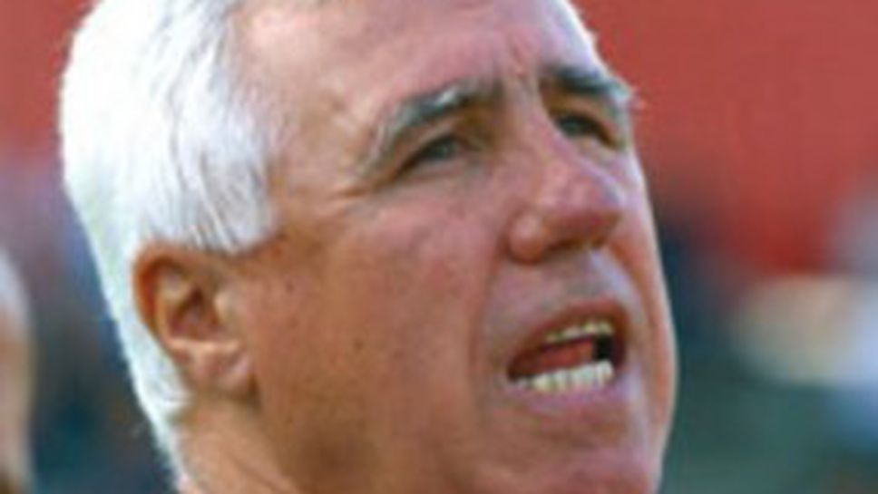 Стойчо покани клубни легенди да надъхат ЦСКА преди вечното дерби