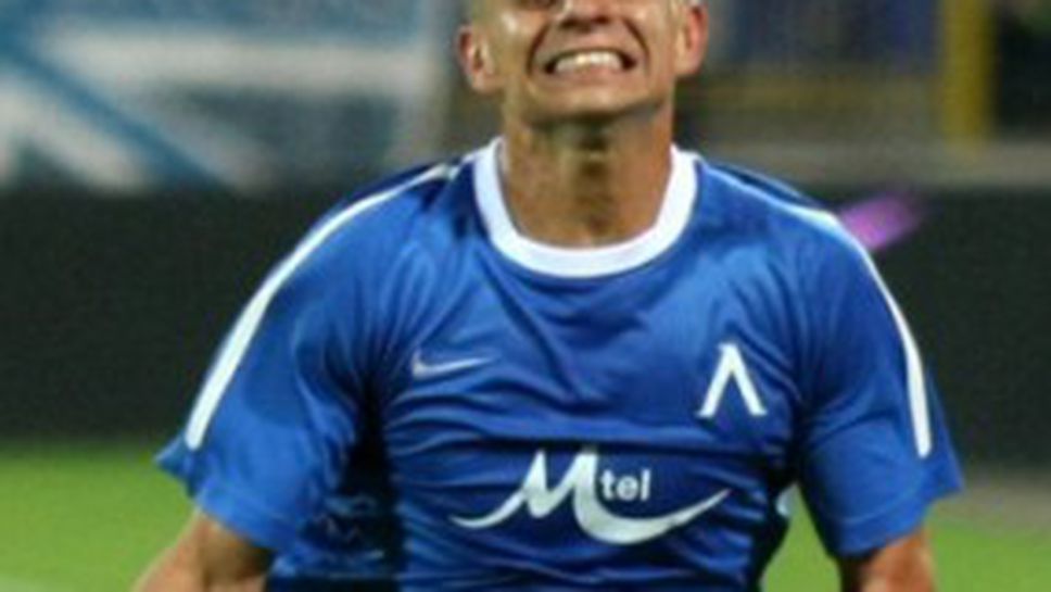 Левскар поднови тренировки след операция