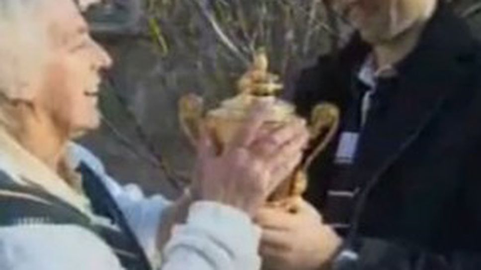 Джокович с мил жест към първата си треньорка (видео)