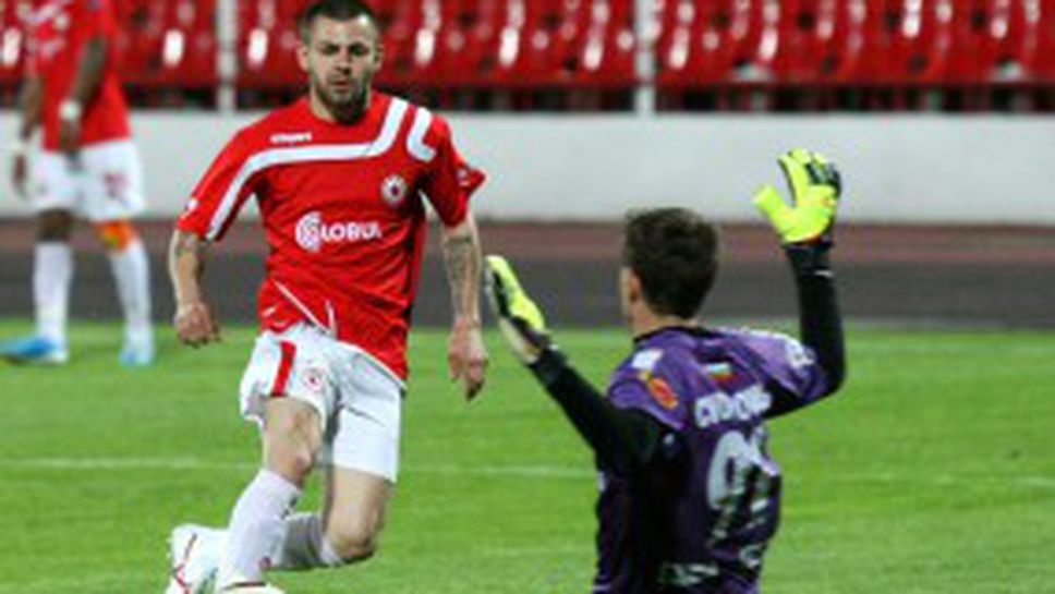 Миньор (Перник) търси нов вратар за всеки случай