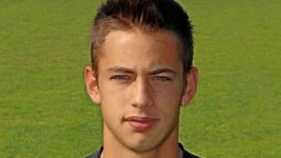 Юве договори вратар от Бреша