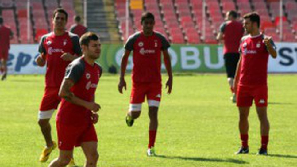 Наказват играчите на ЦСКА с тренировки на Коледа, ако не бият във всички мачове