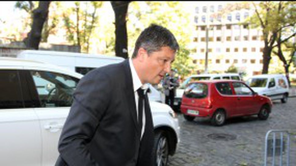 Любо Пенев отново е при младежките национали