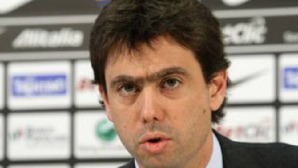 Аниели поиска кръгла маса за "Калчополи"