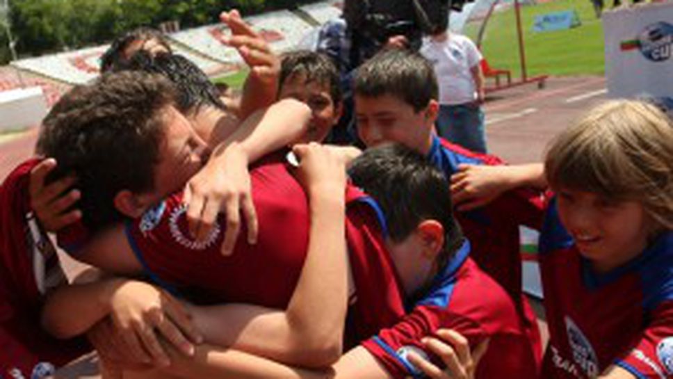 Локомотив (Пд) е победител в Данониада 2011 (видео)