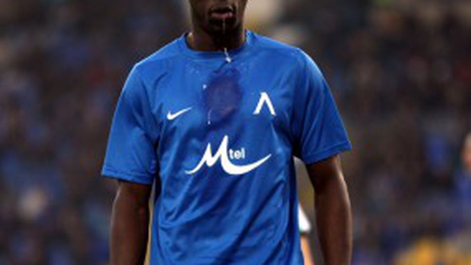 Вердер отрече за интерес към Дембеле, Фрайбург загадъчно мълчи