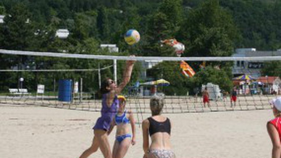 България е на полуфинал на световното по плажен волейбол на CSIT