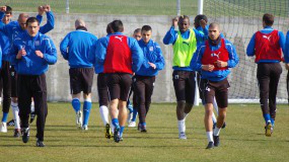 Ясна първата тренировка на "акулите"