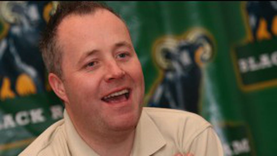 Джон Хигинс получи изгубения си багаж