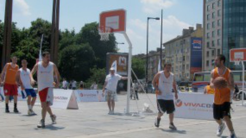 Гледайте кадри от първия ден на Streetball Cup (видео)
