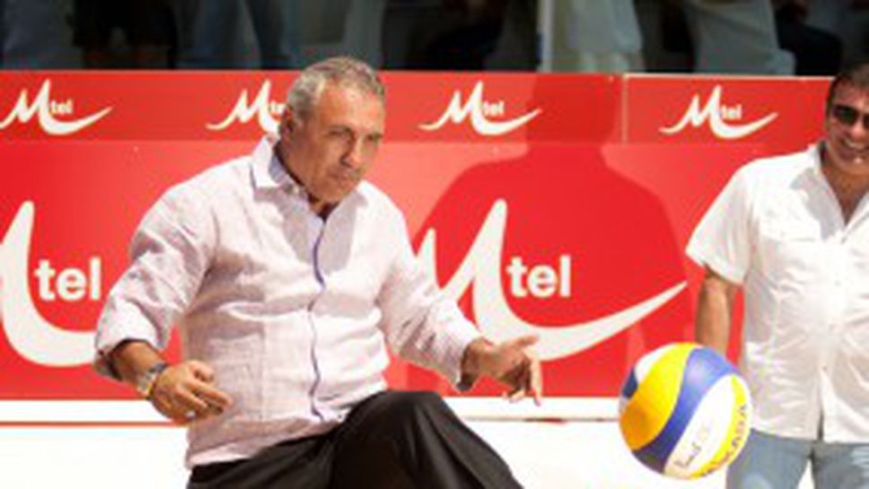 Христо Стоичков се разигра на M-Tel Beach Masters 2011 (УНИКАЛНИ СНИМКИ + ВИДЕО)