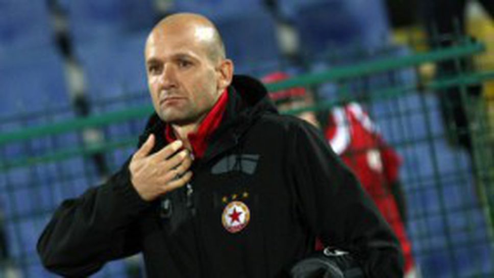 Радуканов гони още играчи, иска по-малка група