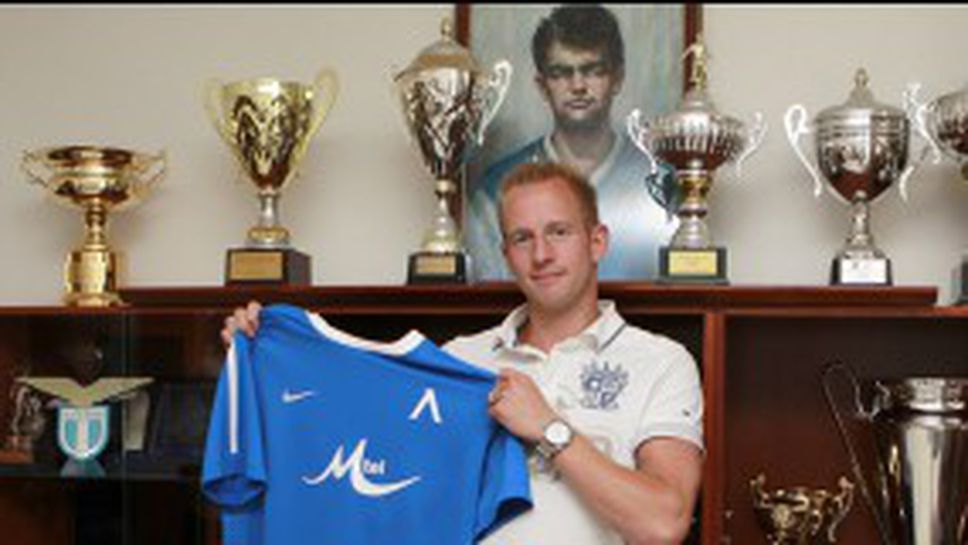 Официално: Холандецът Арс подписа с Левски