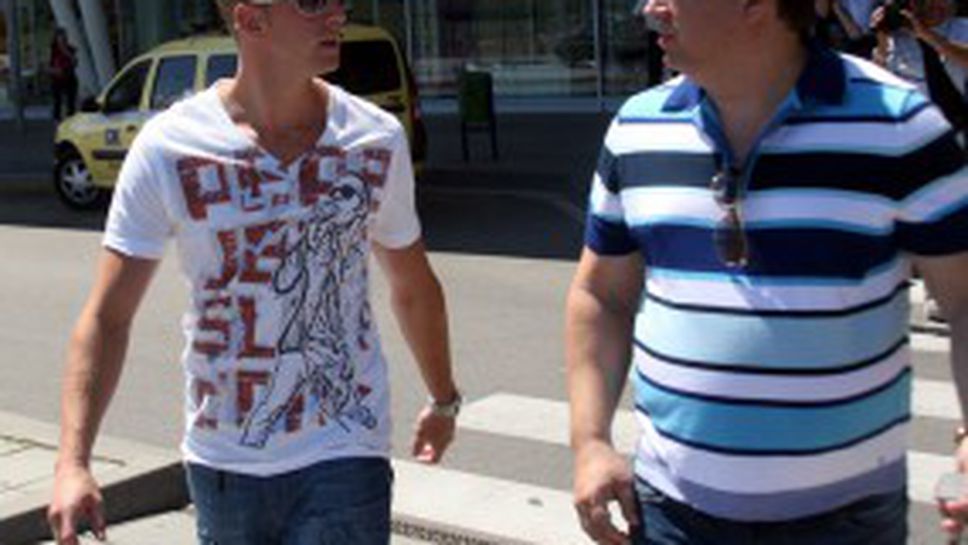 Новият в Левски трудно изпуска, хвали го мениджърът Жейнов