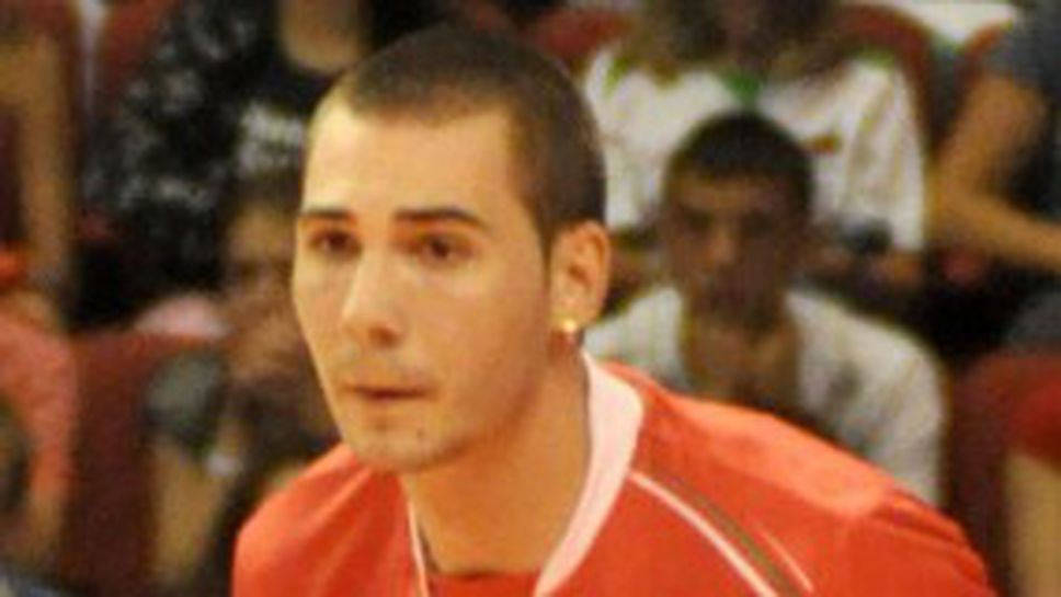 Владислав Иванов защитник №8 в Световната лига