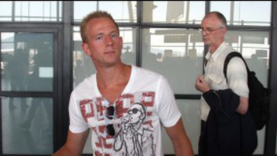 Нападател чака Левски в Австрия