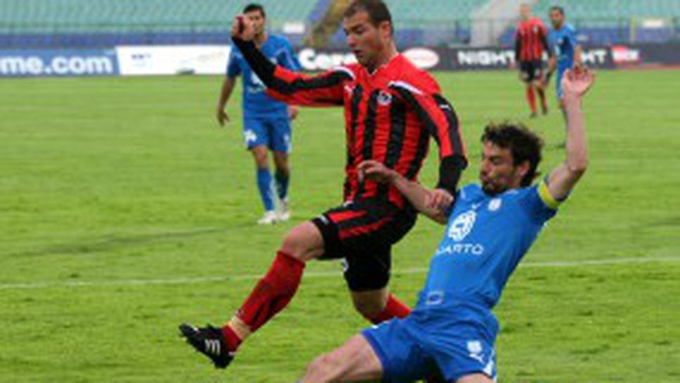 Локо (Сф) и Черноморец играят днес в "Надежда"