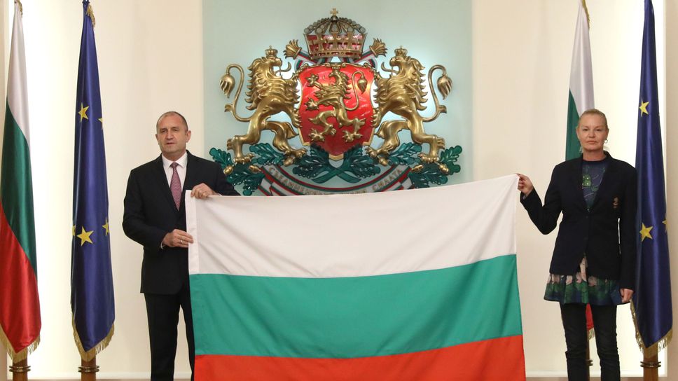 Президентът Румен Радев връчи националния флаг на олимпийската ни делегация за Токио 2020