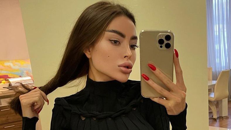 Украински модел провокира с нови разголени снимки