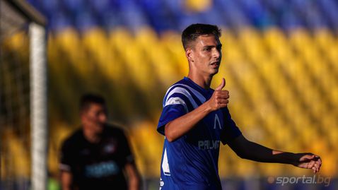 Септември иска да вземе още един младок на Левски