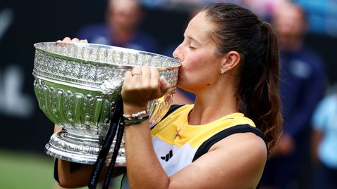 Касаткина се отказала от Русия заради хомосексуалността си