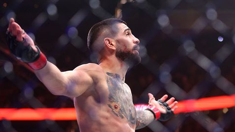  Топурия нокаутира Оливейра и завоюва втора купа 