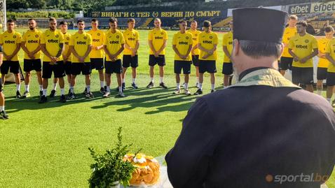 Футболният клуб събра всички спортове и отбори на Миньор за старта на подготовката си