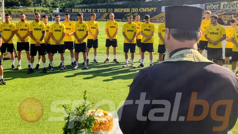 Футболният клуб събра всички спортове и отбори на Миньор за старта на подготовката си