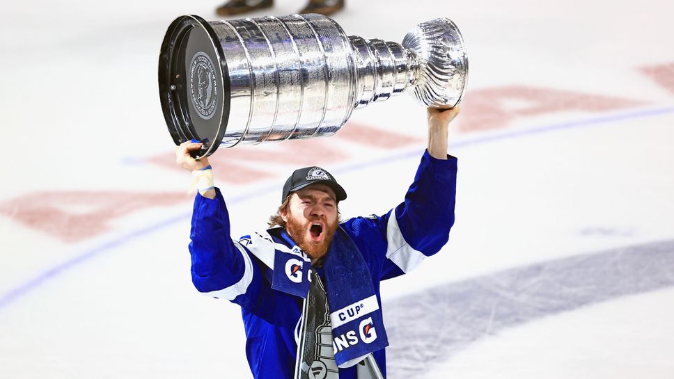 Брейдън Пойнт преподписа с Тампа Бей до 2030 година, Бостън привлече двама нови