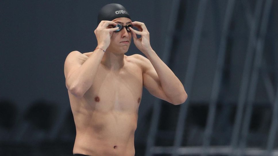 Миладинов ще плува в шести коридор в олимпийския финал на 100 метра бътерфлай