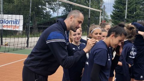 Матей Казийски изненада децата на кампа на Тренто