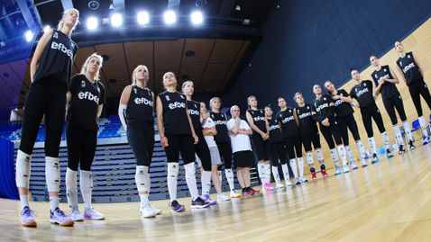 Волейболистките загубиха първата контрола в Гърция