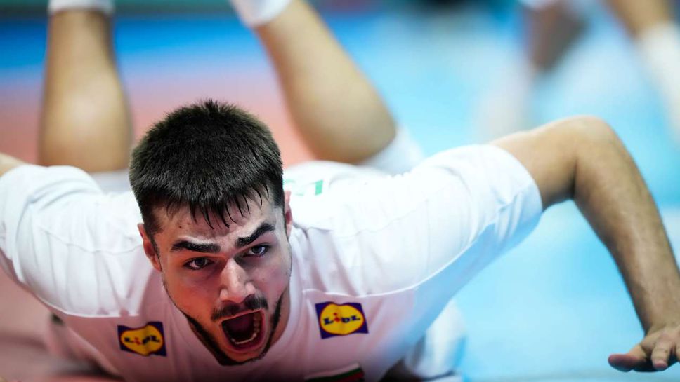 България U19 допусна първа загуба на Мондиал 2025, но финишира на първо място в групата си