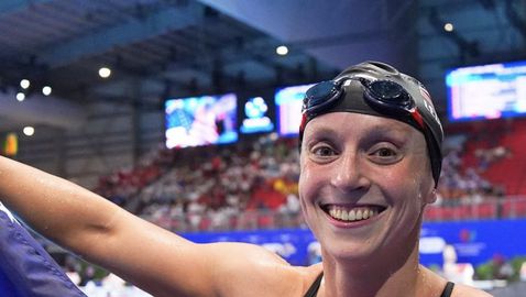 22-ра световна титла за Кейти Ледецки, Кайли МакКиоун с рекорд на шампионатите