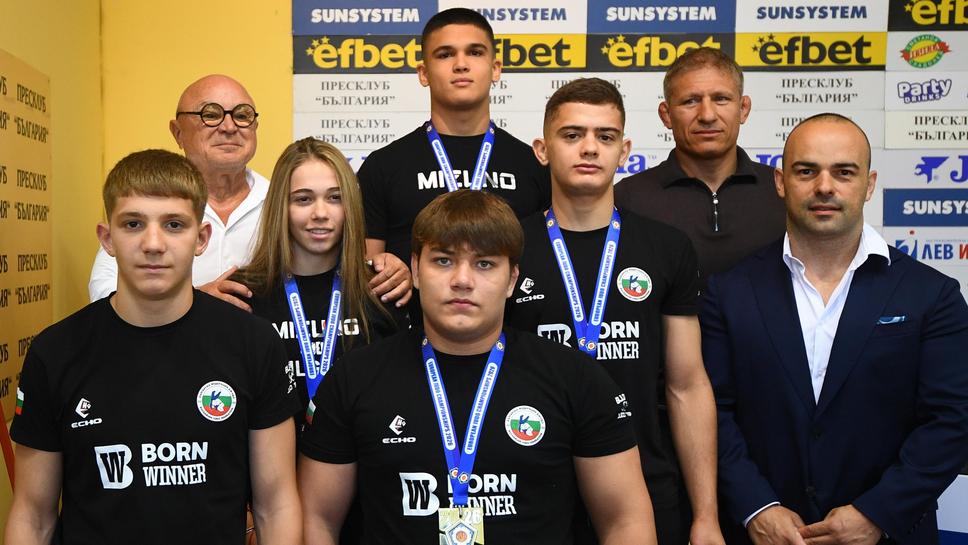 Шефът на джудото награди медалистите от Европейското за кадети