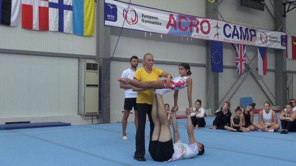 Елитът на европейската акробатика се събра на лагер в Кранево