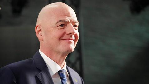 Инфантино пристигна в Колумбия за честването на новия президент на страната