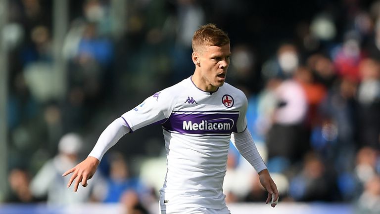 Нападателят на Фиорентина Александър Кокорин ще продължи кариерата си в