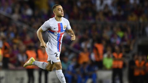  Манчестър Юнайтед и Барселона договарят за замяна на десни бекове 