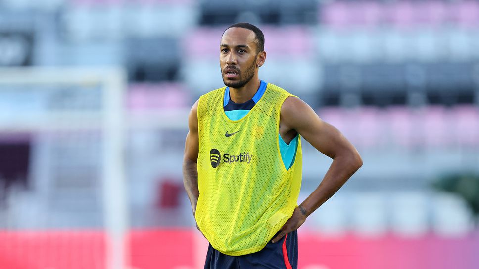 Пребиха и обраха Обамеянг в дома му в Барселона