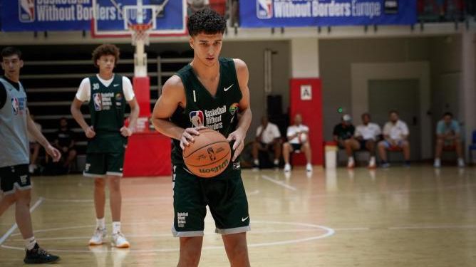 Александър Гавалюгов в Идеалния отбор на НБА лагера в Полша