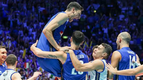 Италия започна с убедителна победа защитата на титлата си на Европейското