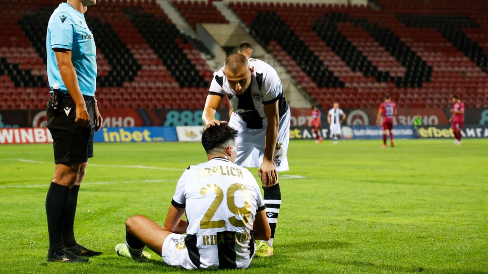 Полузащитникът на Локомотив София Ерол Дост подписа нов договор с